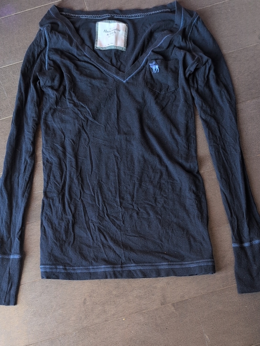 Abercrombie & Fitch Black Long Sleeve V-Neck Tee